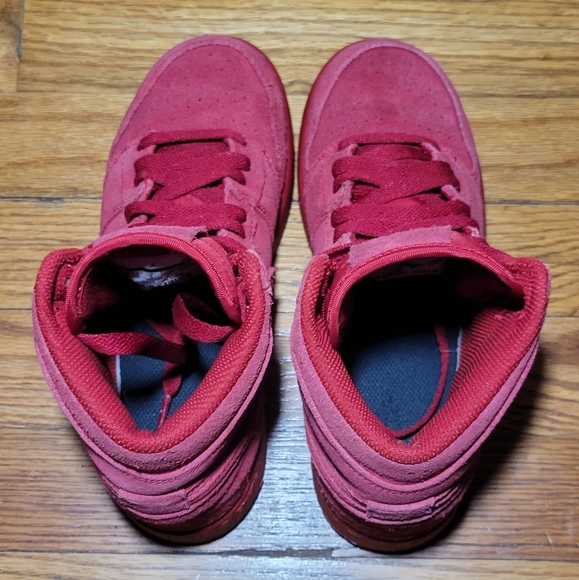 🛑 SOLD! Air Jordan 1 Retro "Red Suede" - Picture 4 of 10